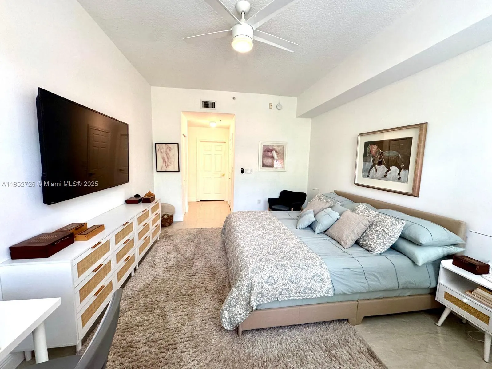 3001 NE 185th St, #225