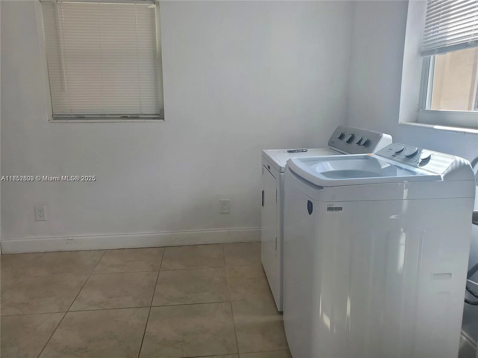 238 SW 6th St