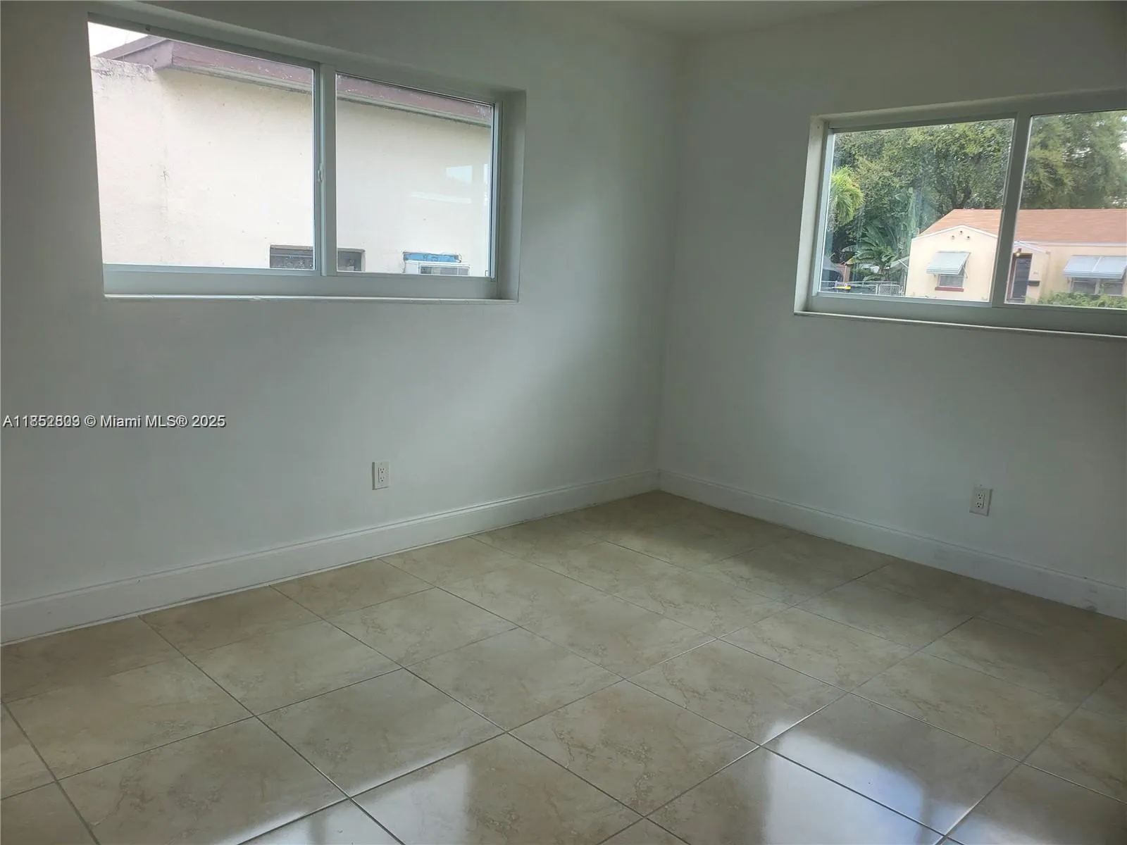 238 SW 6th St
