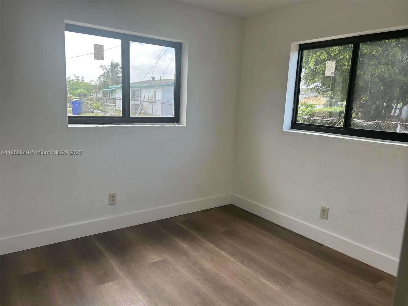 1621 NW 27th Ter
