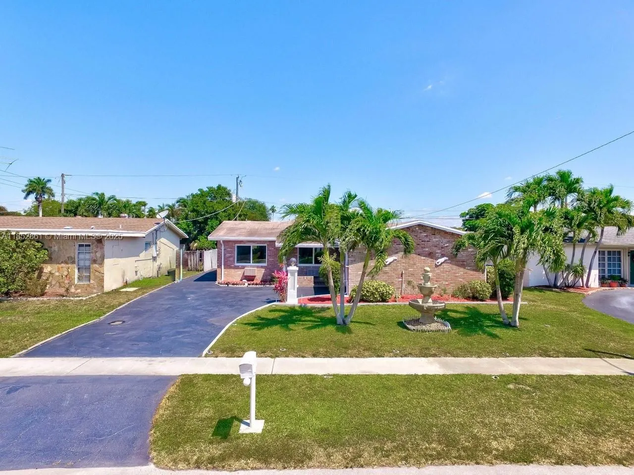 11461 NW 35th St