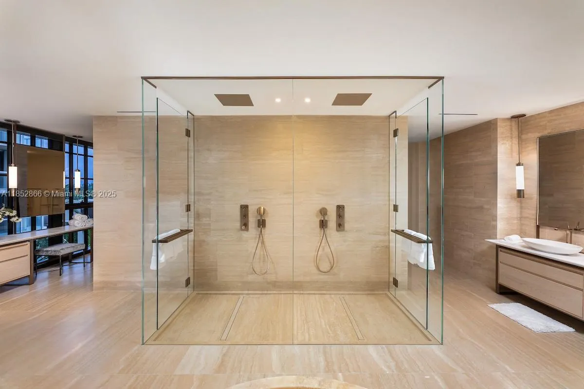8955 Collins Ave, #402