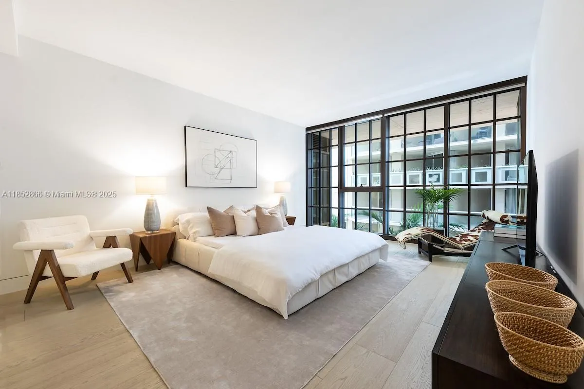 8955 Collins Ave, #402