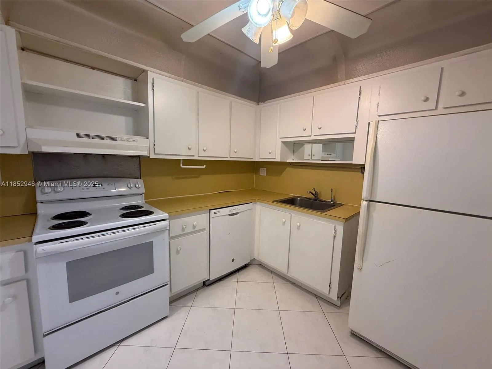 500 Three Islands Blvd, #715
