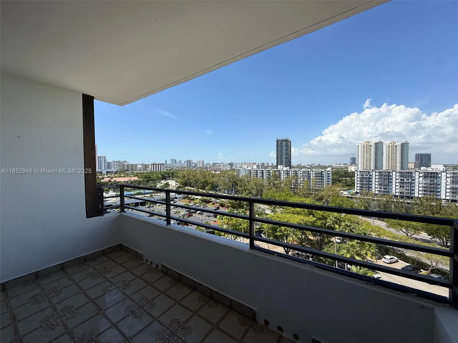 500 Three Islands Blvd, #715