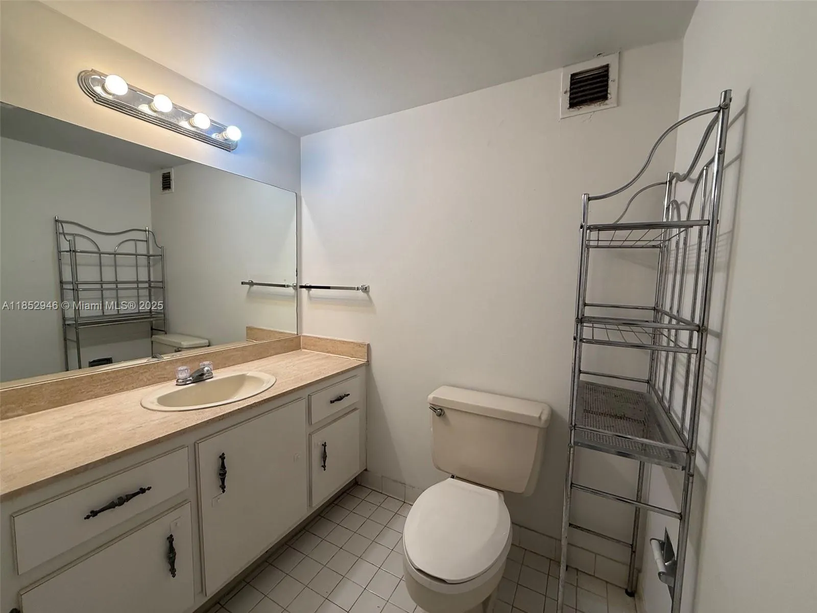 500 Three Islands Blvd, #715