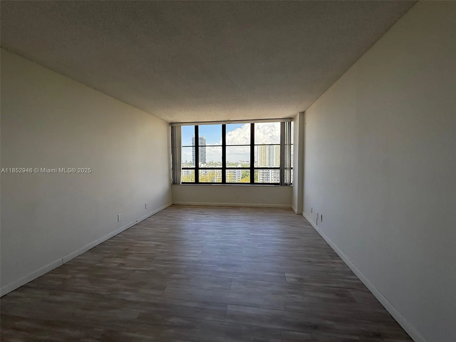 500 Three Islands Blvd, #715
