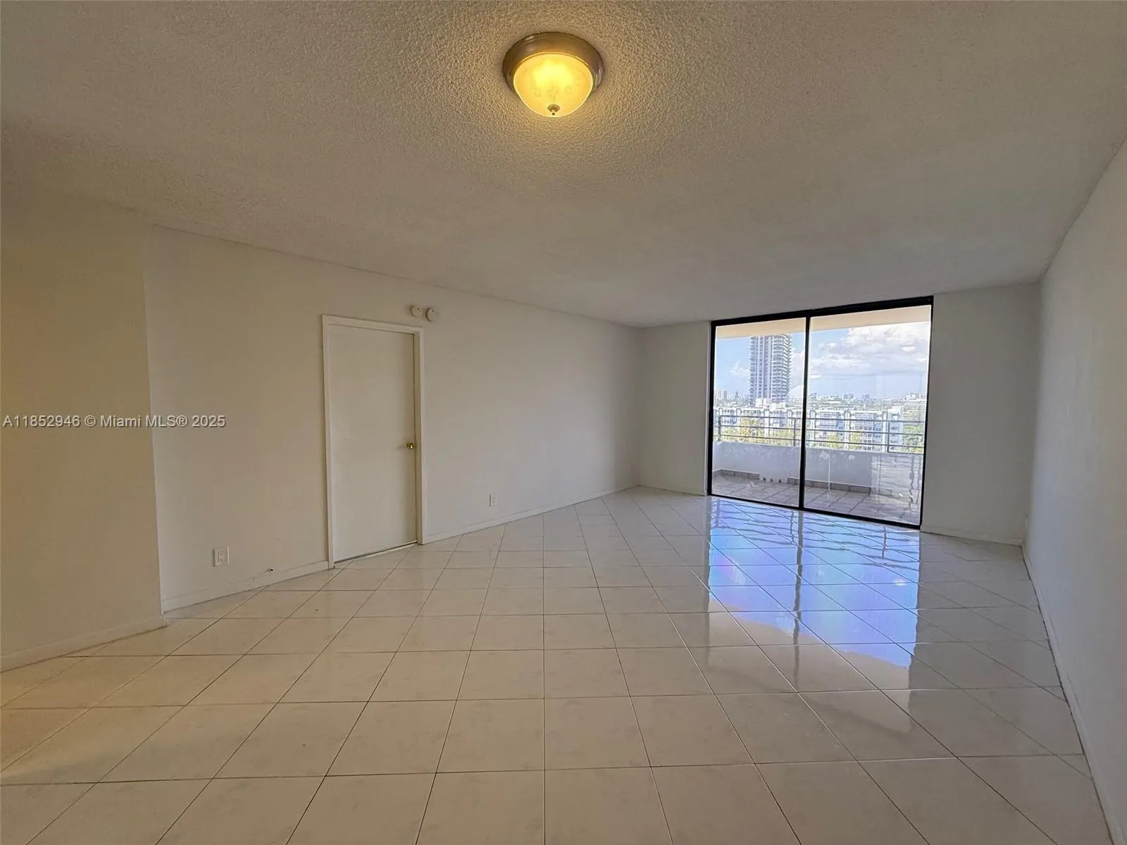 500 Three Islands Blvd, #715