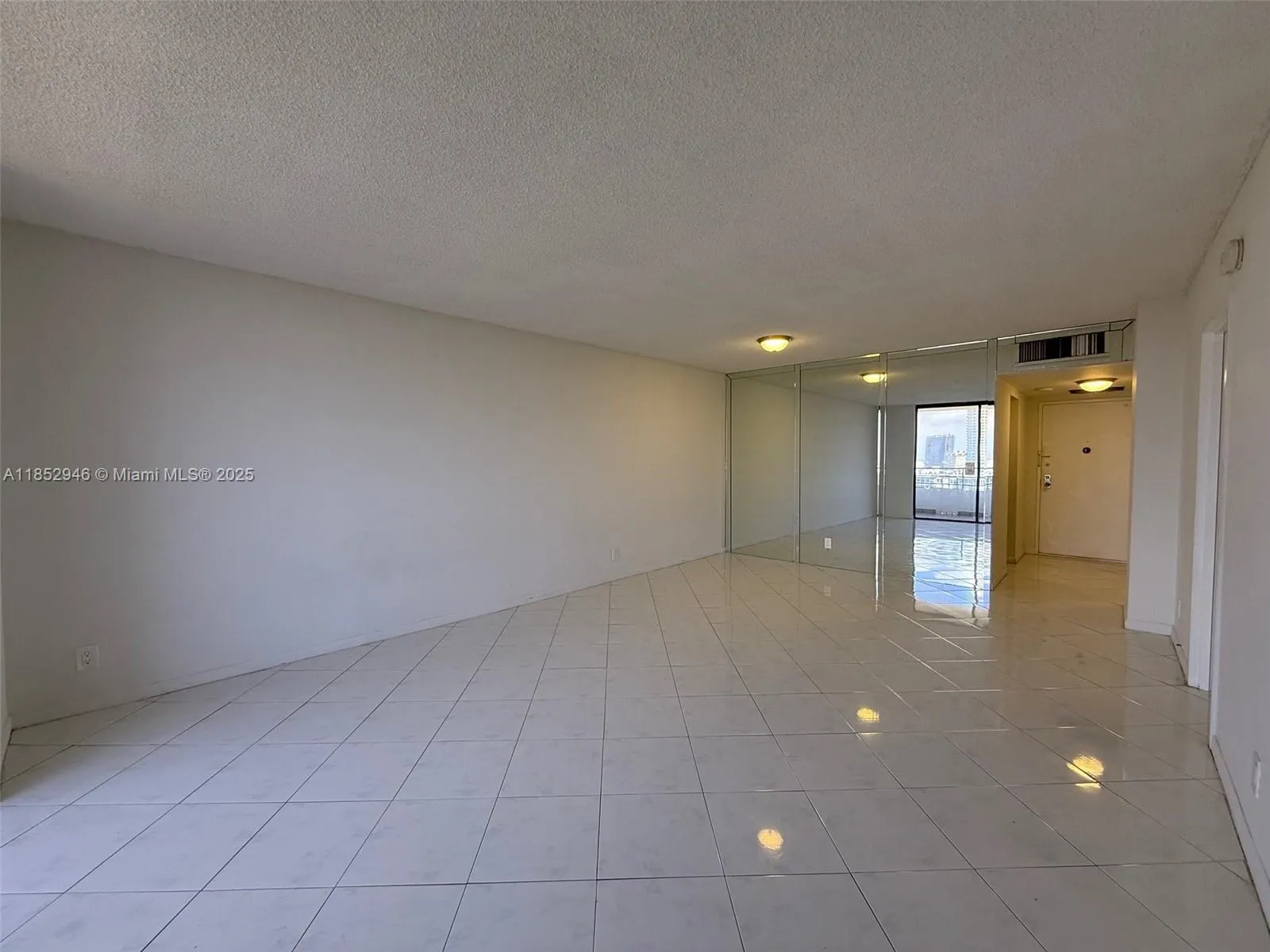 500 Three Islands Blvd, #715