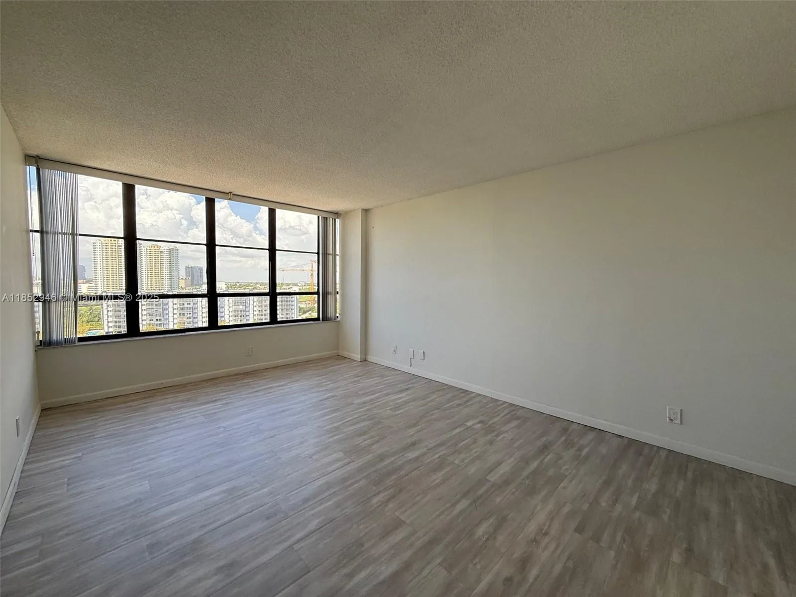 500 Three Islands Blvd, #715