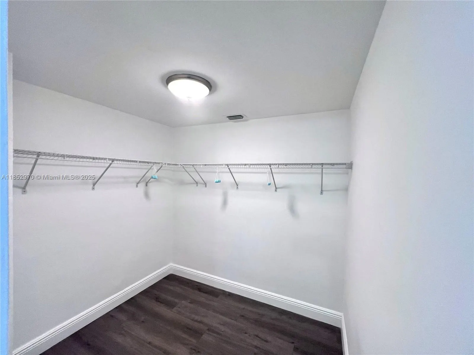 3660 NE 166th St, #409