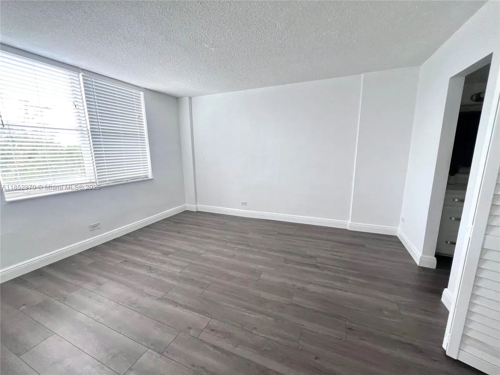 3660 NE 166th St, #409