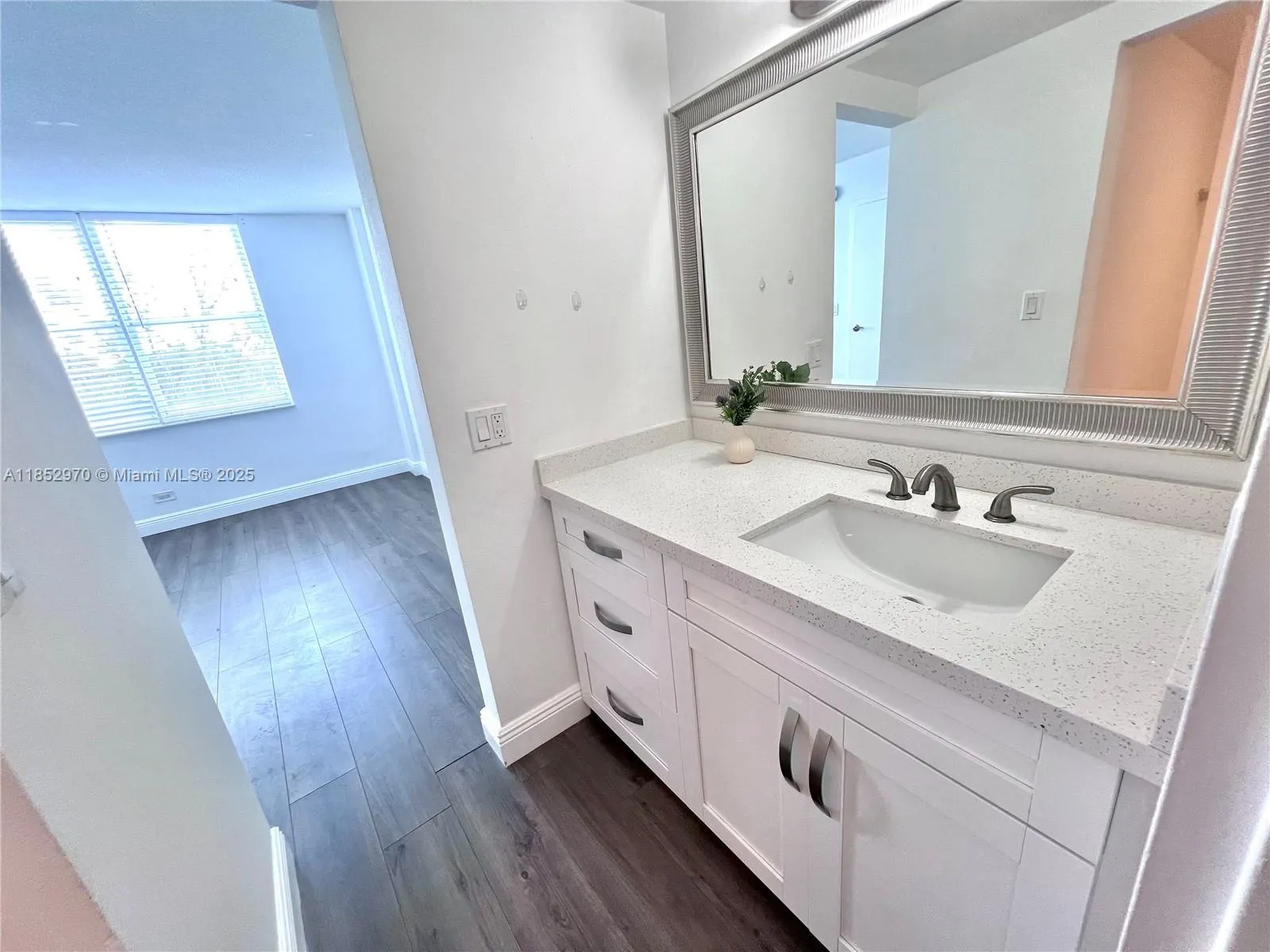 3660 NE 166th St, #409