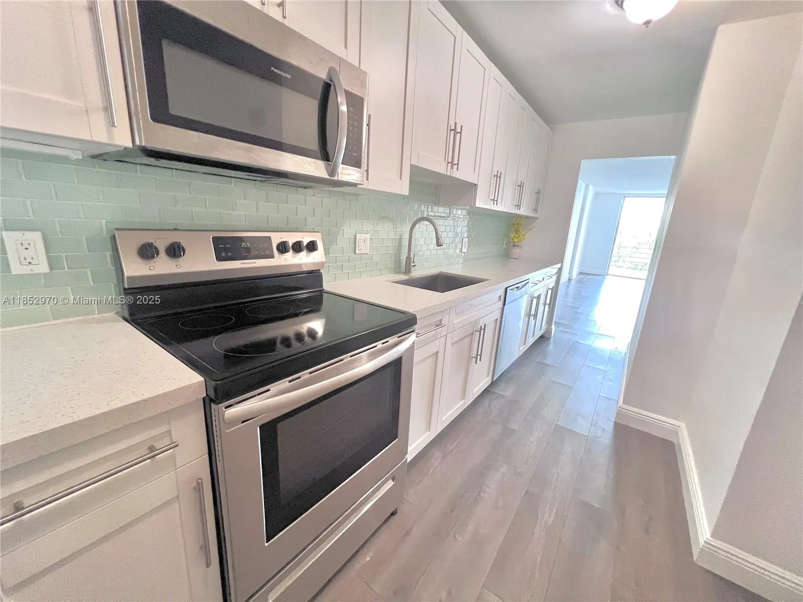 3660 NE 166th St, #409