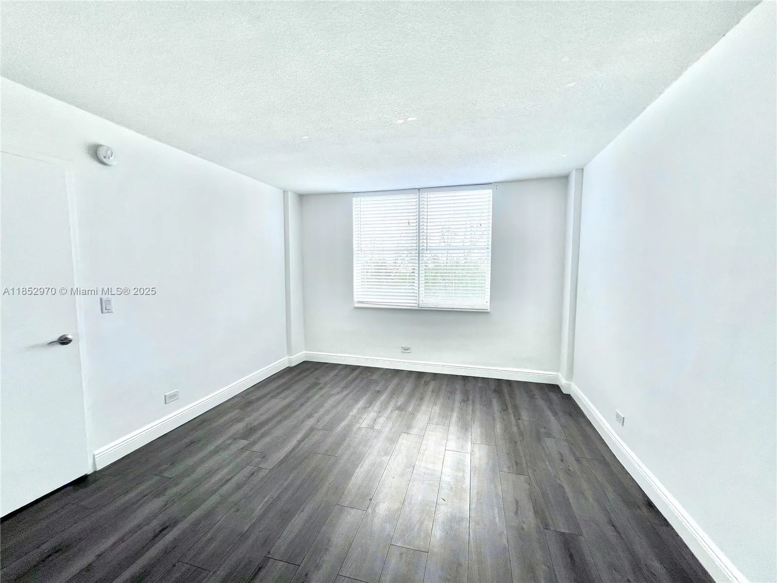 3660 NE 166th St, #409