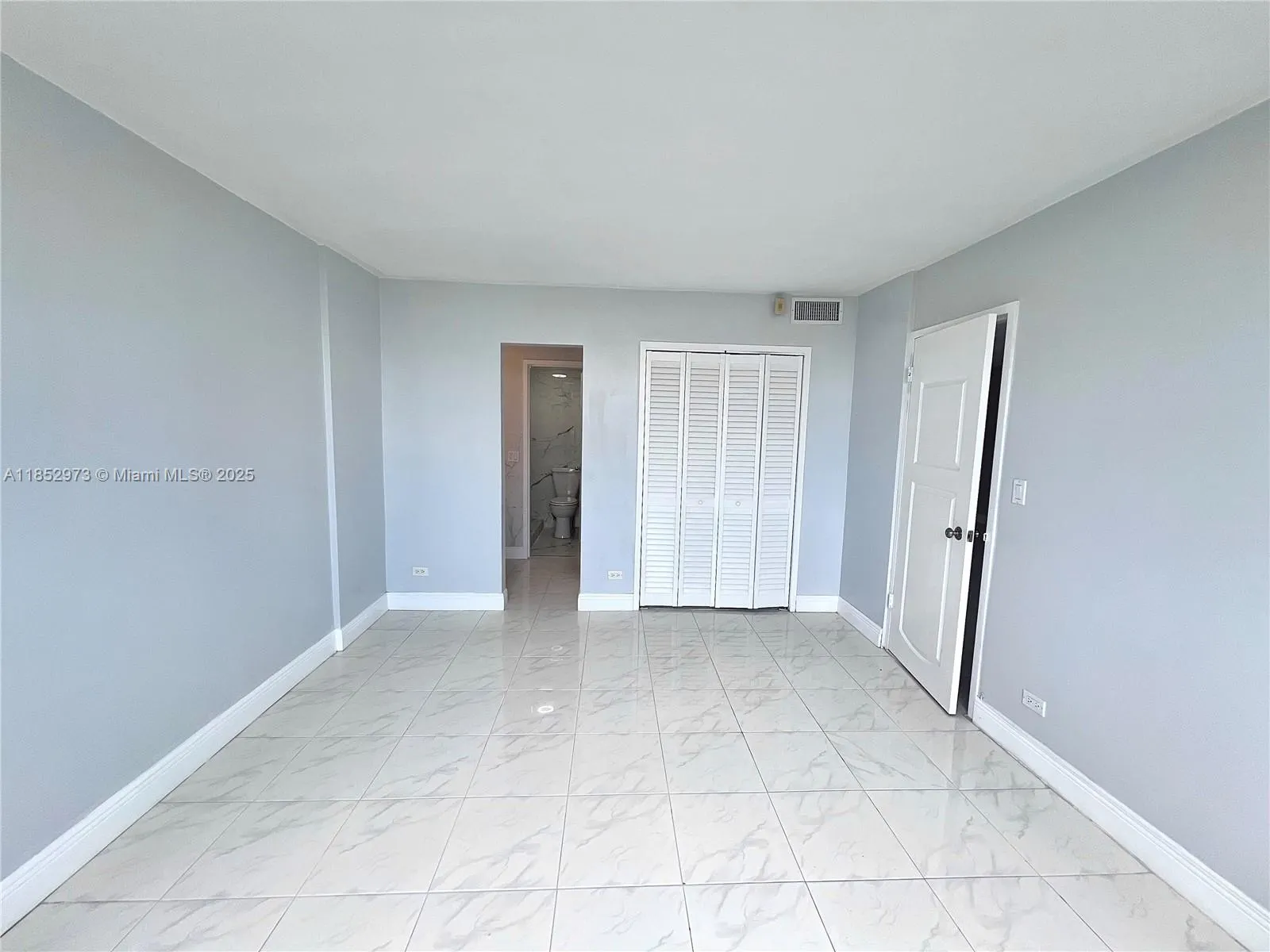 3660 NE 166th St, #505