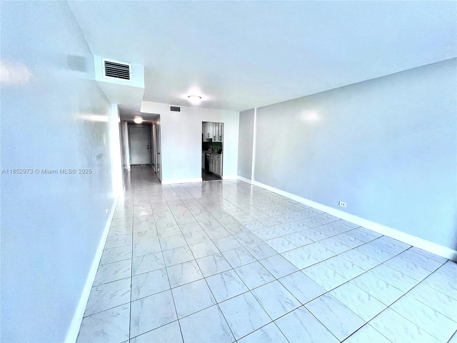 3660 NE 166th St, #505
