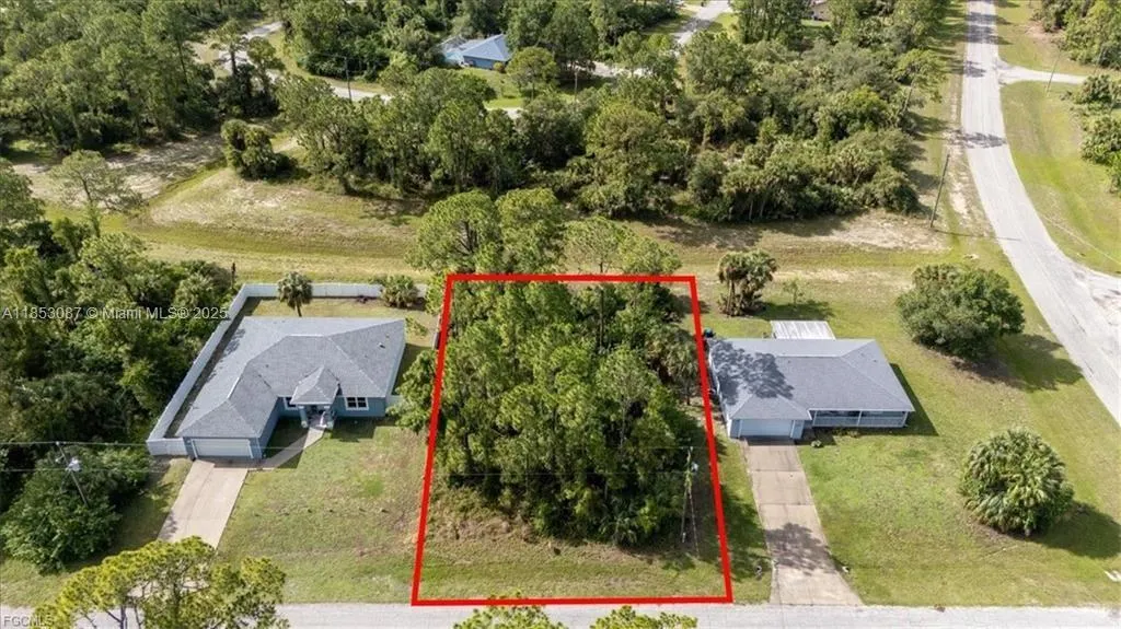 8055 Sandalwood Cir