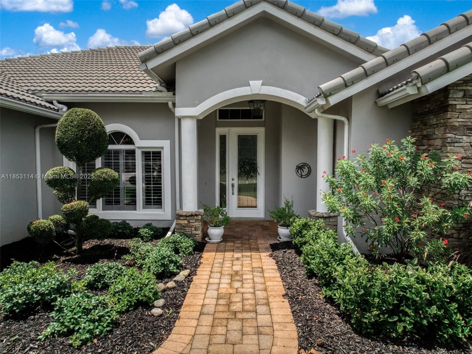 5009 Magnolia Place