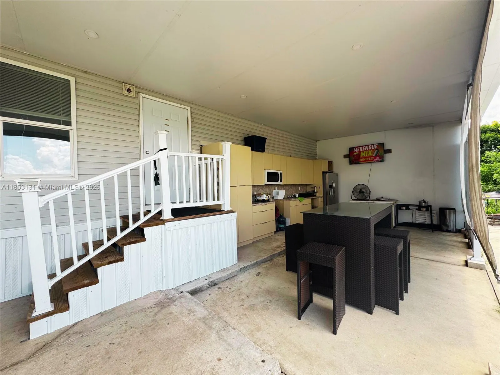 1321 BLUFF HAMMOCK RD