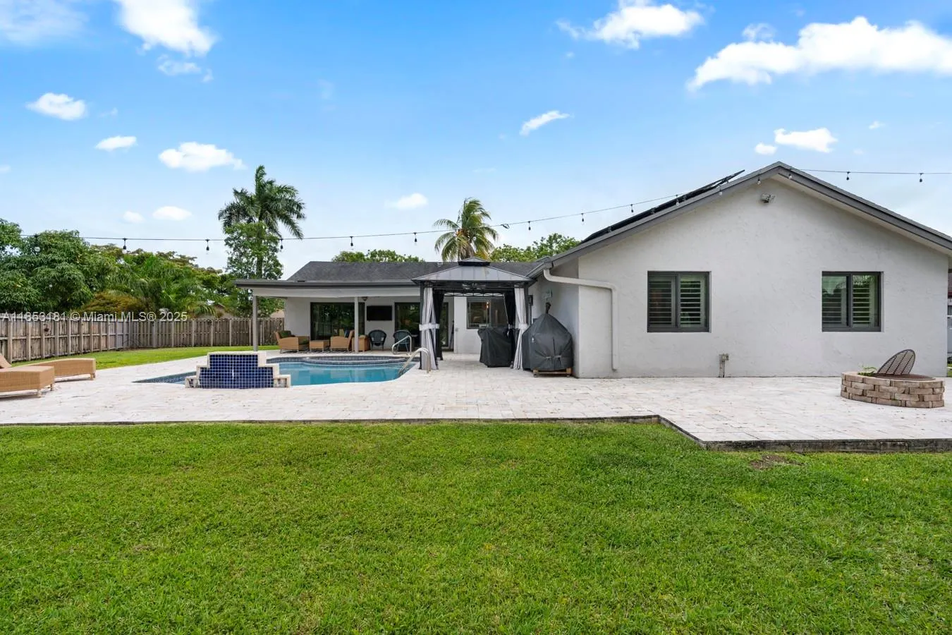 7831 NW 11th Ct