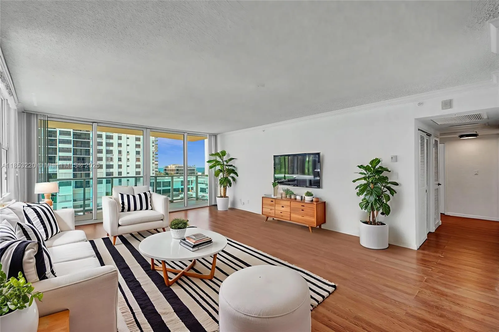 2501 S Ocean Dr, #636