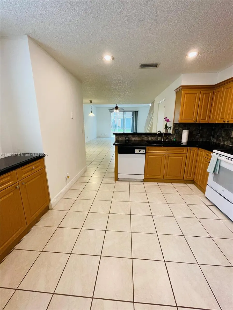1503 Veracruz Ln, #5-14