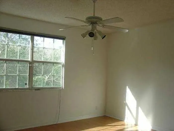 1354 Veracruz Ln, #3-8
