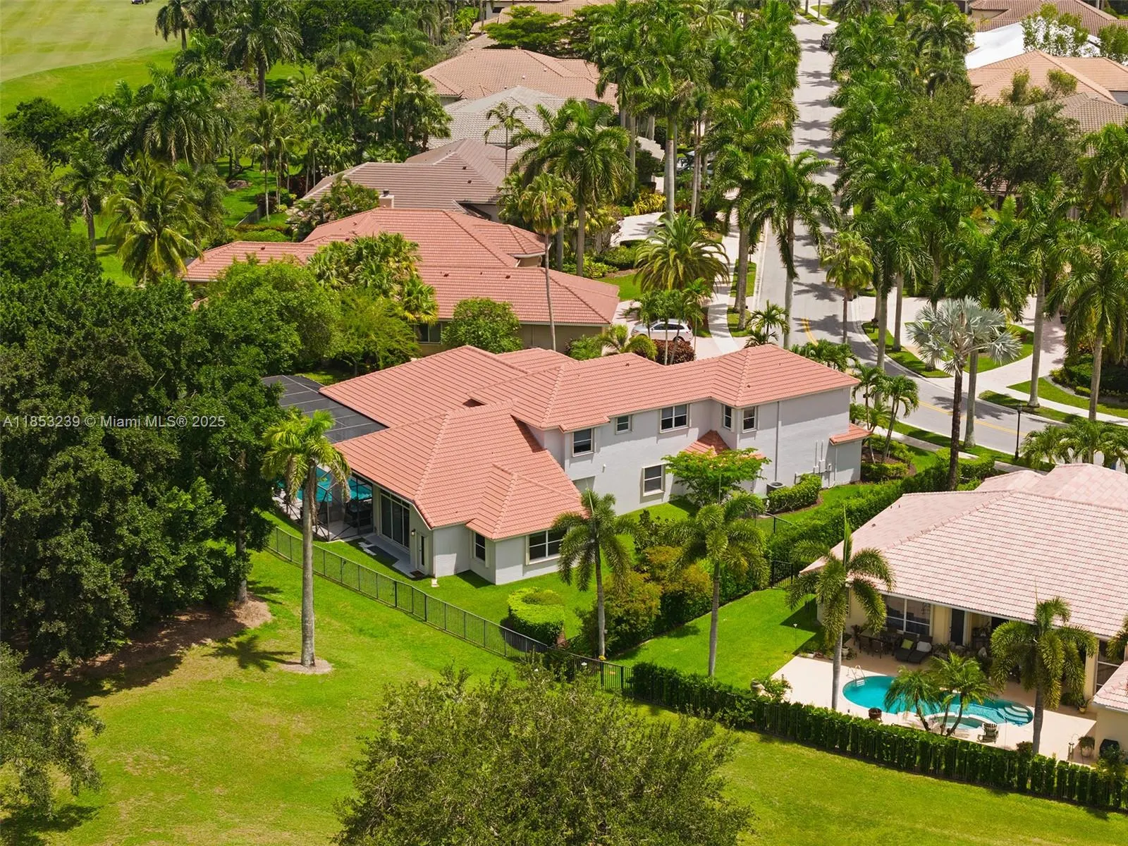 2438 Poinciana Ct