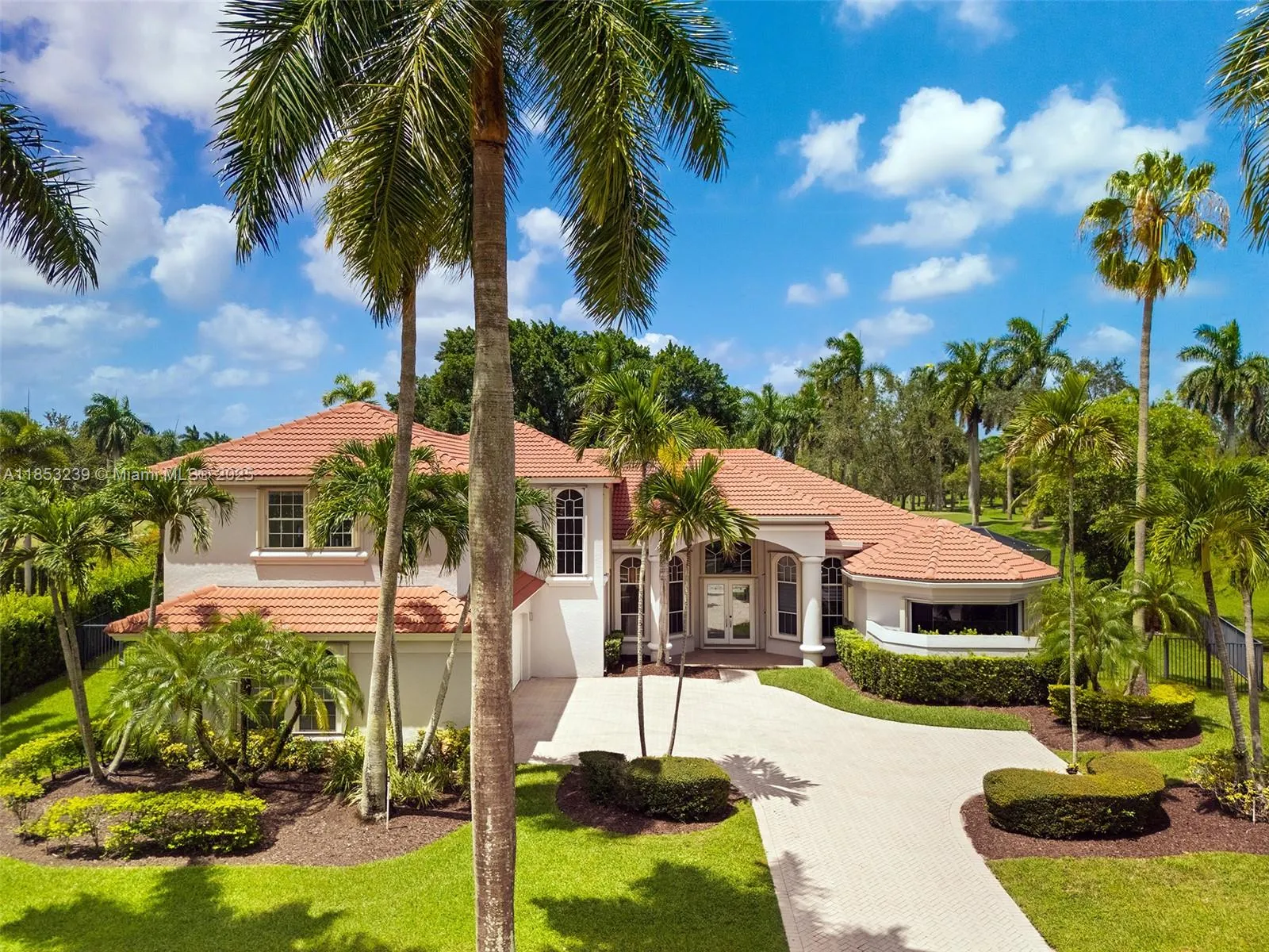 2438 Poinciana Ct