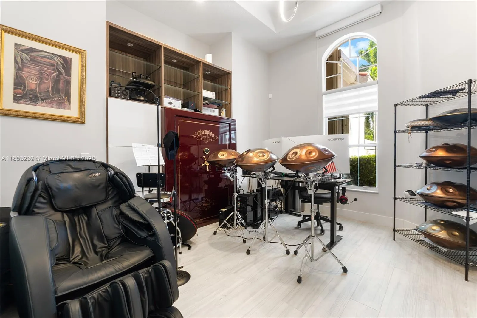 2438 Poinciana Ct