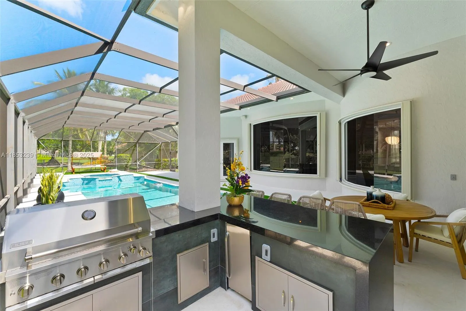 2438 Poinciana Ct