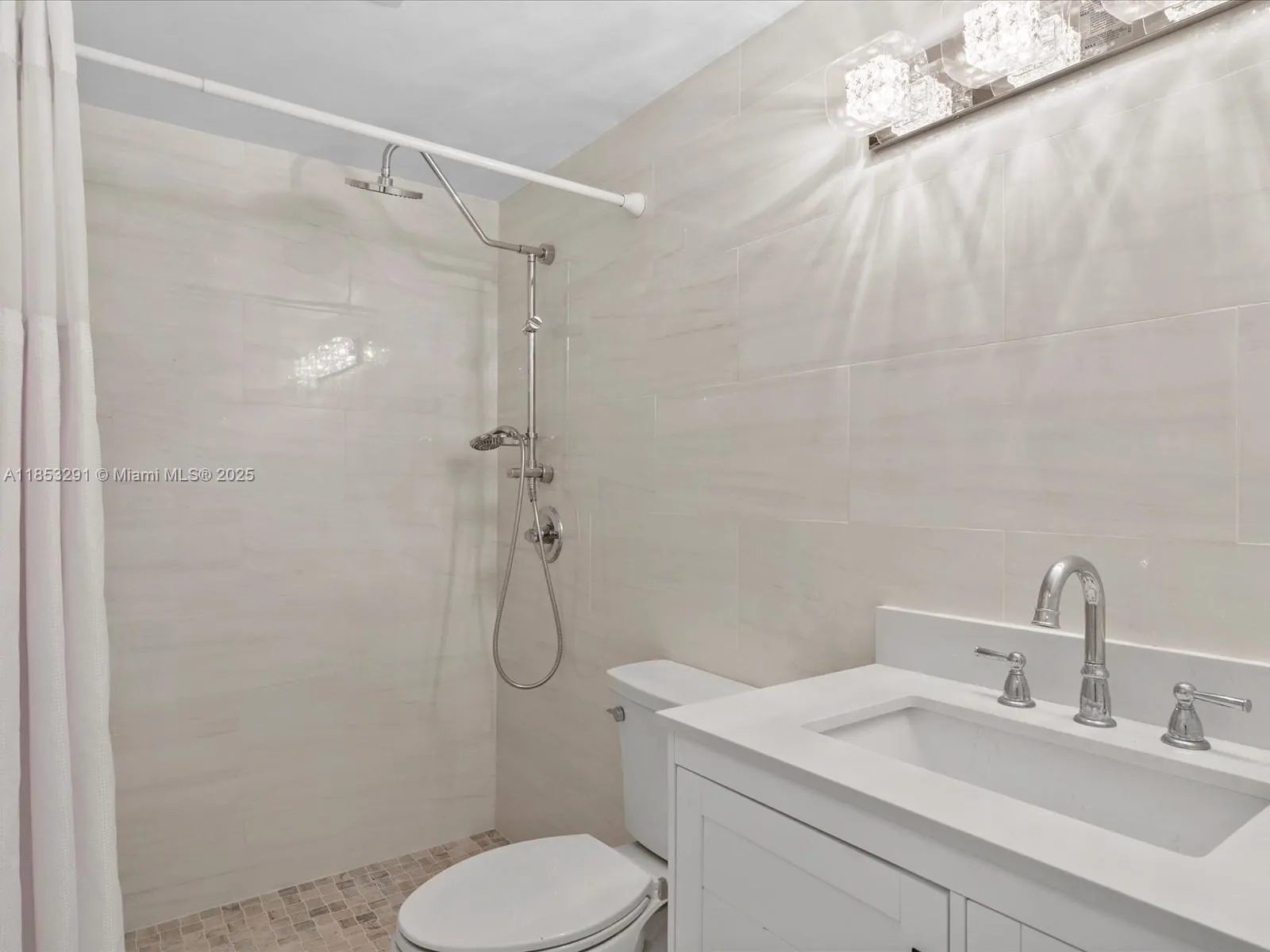 200 NE 12th Ave, #7C
