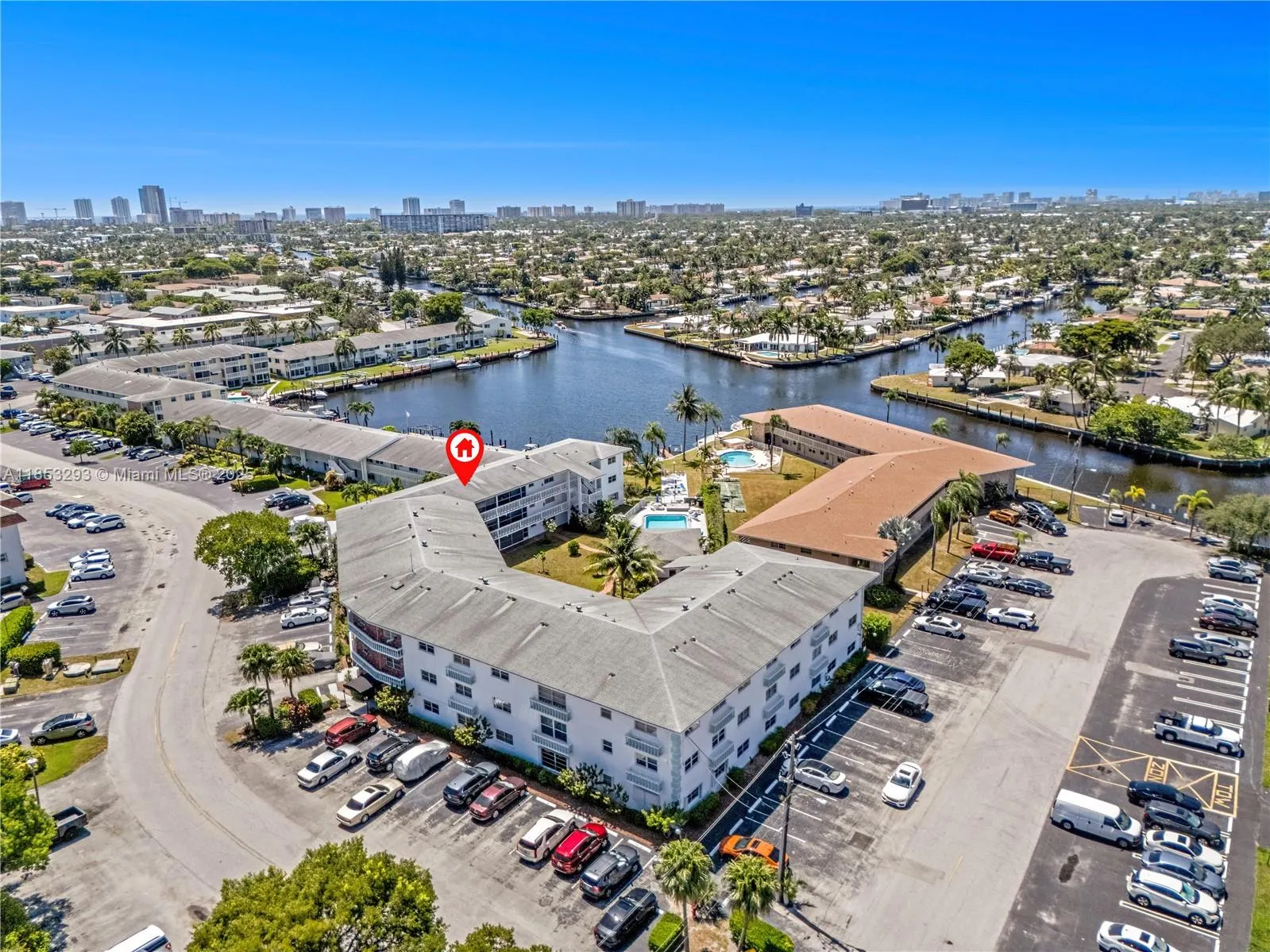 600 Pine Dr, #111