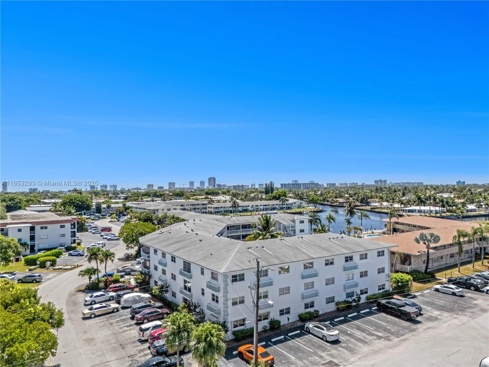 600 Pine Dr, #111