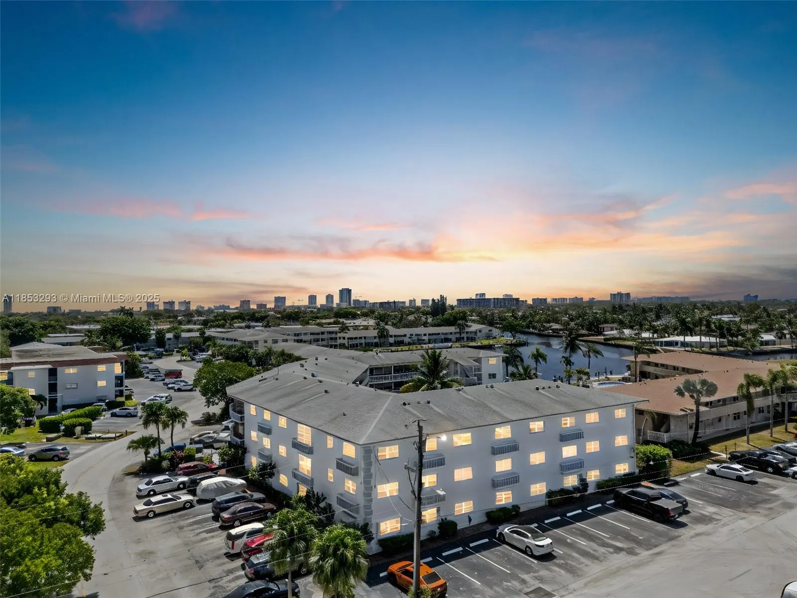 600 Pine Dr, #111