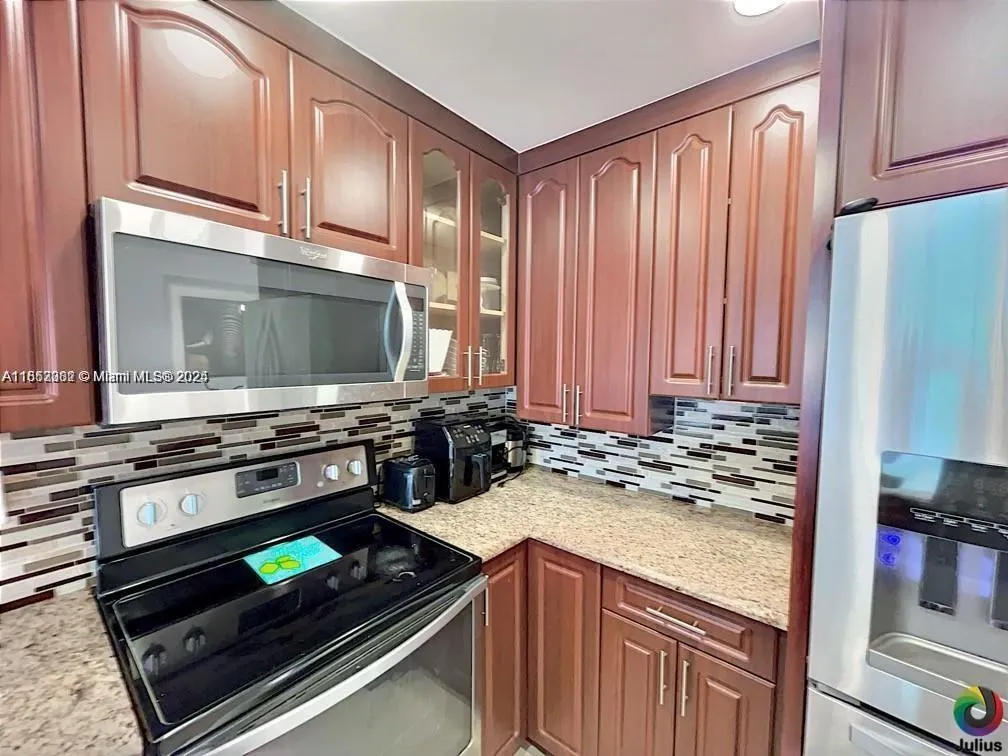 7100 NW 17th St, #210