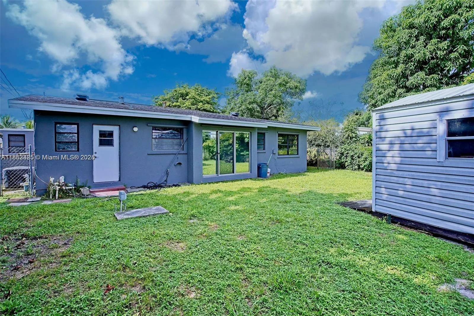 372 W Dayton Cir