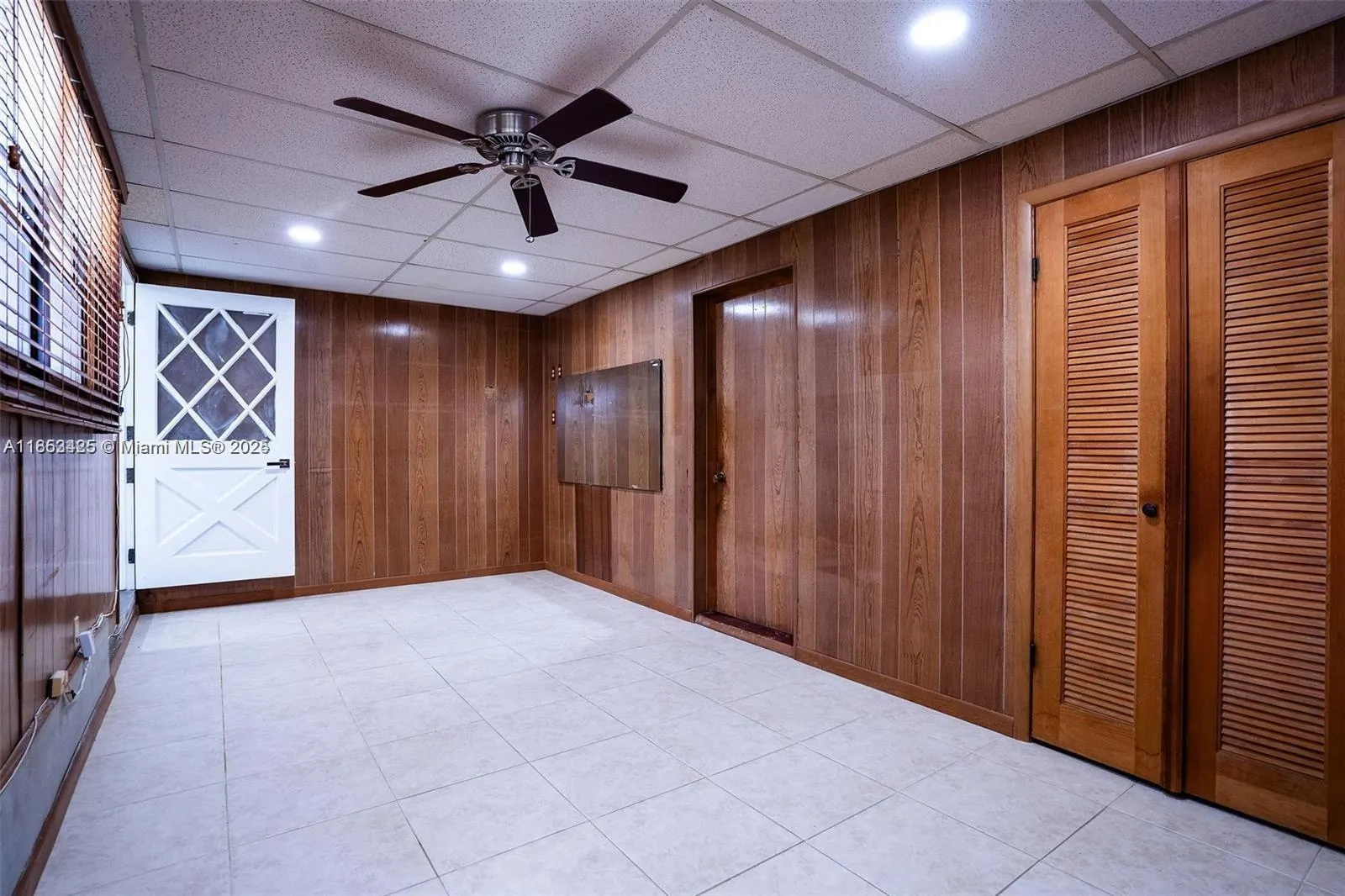 372 W Dayton Cir