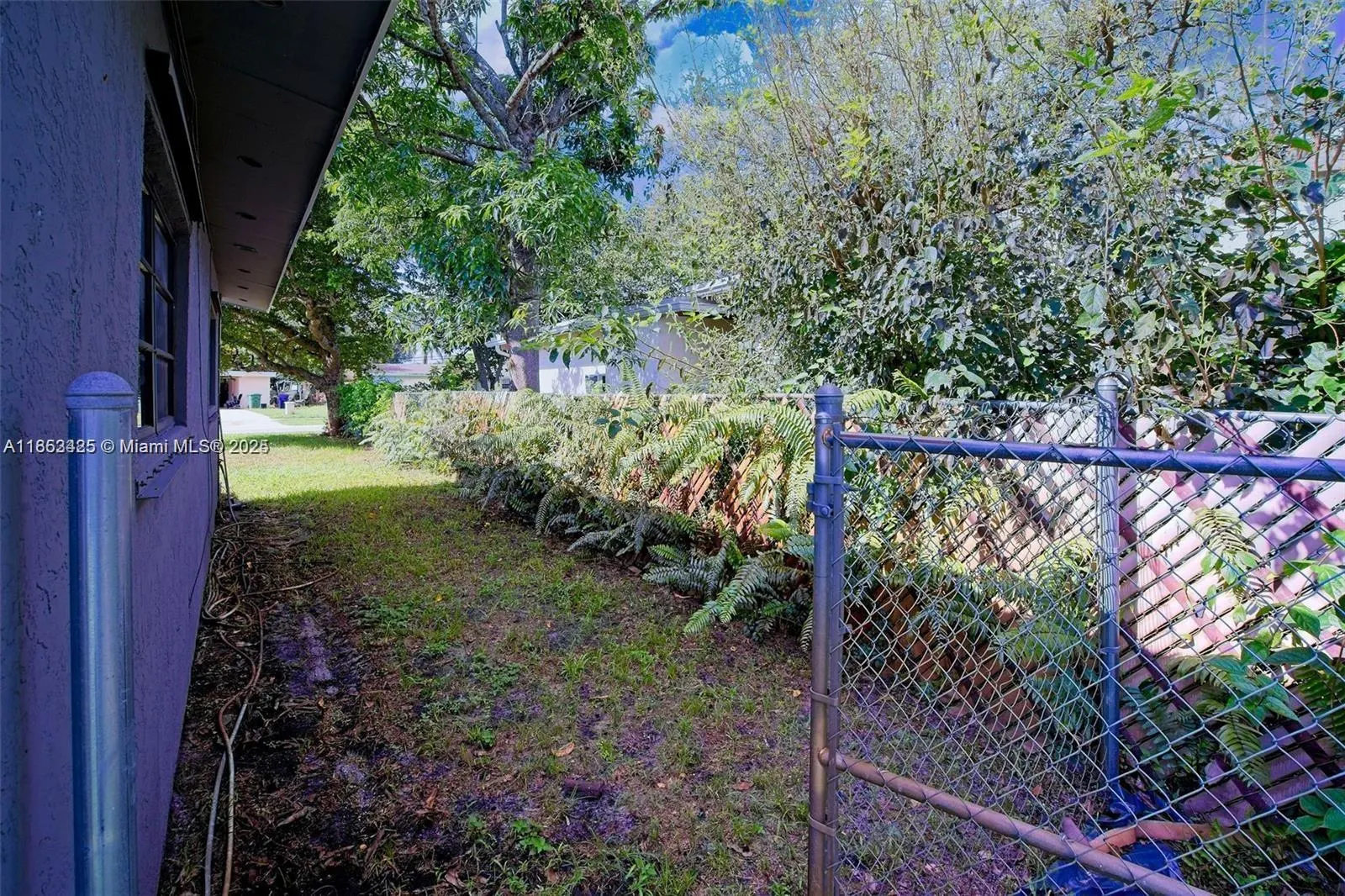 372 W Dayton Cir