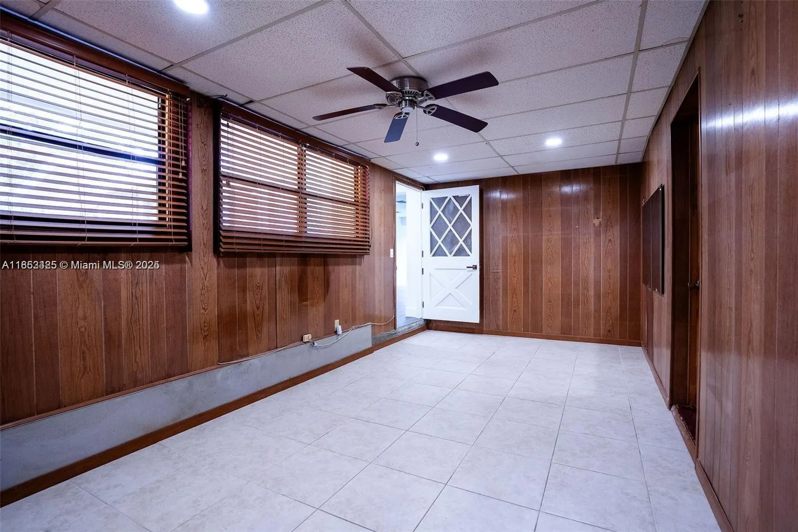372 W Dayton Cir