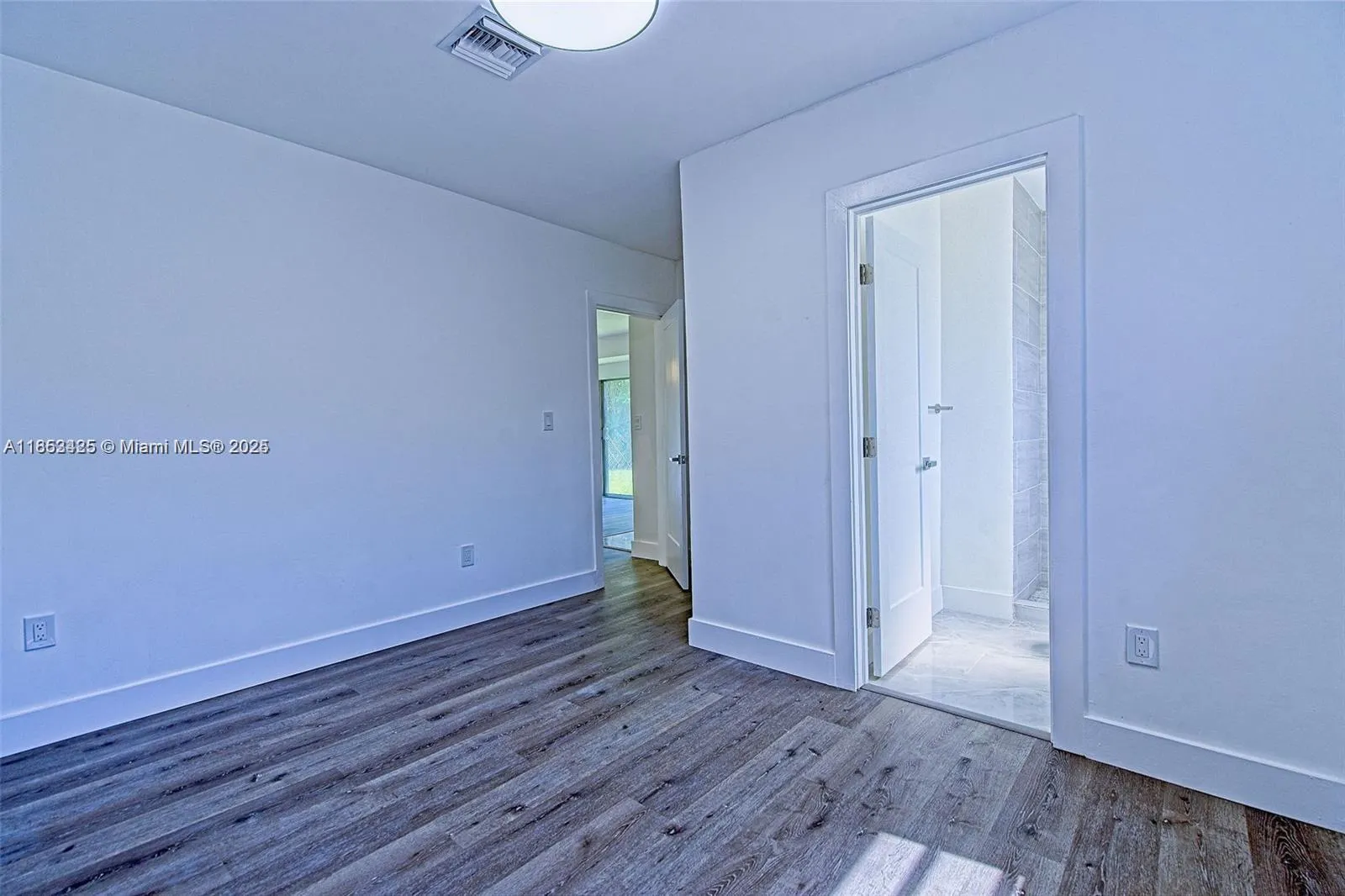 372 W Dayton Cir