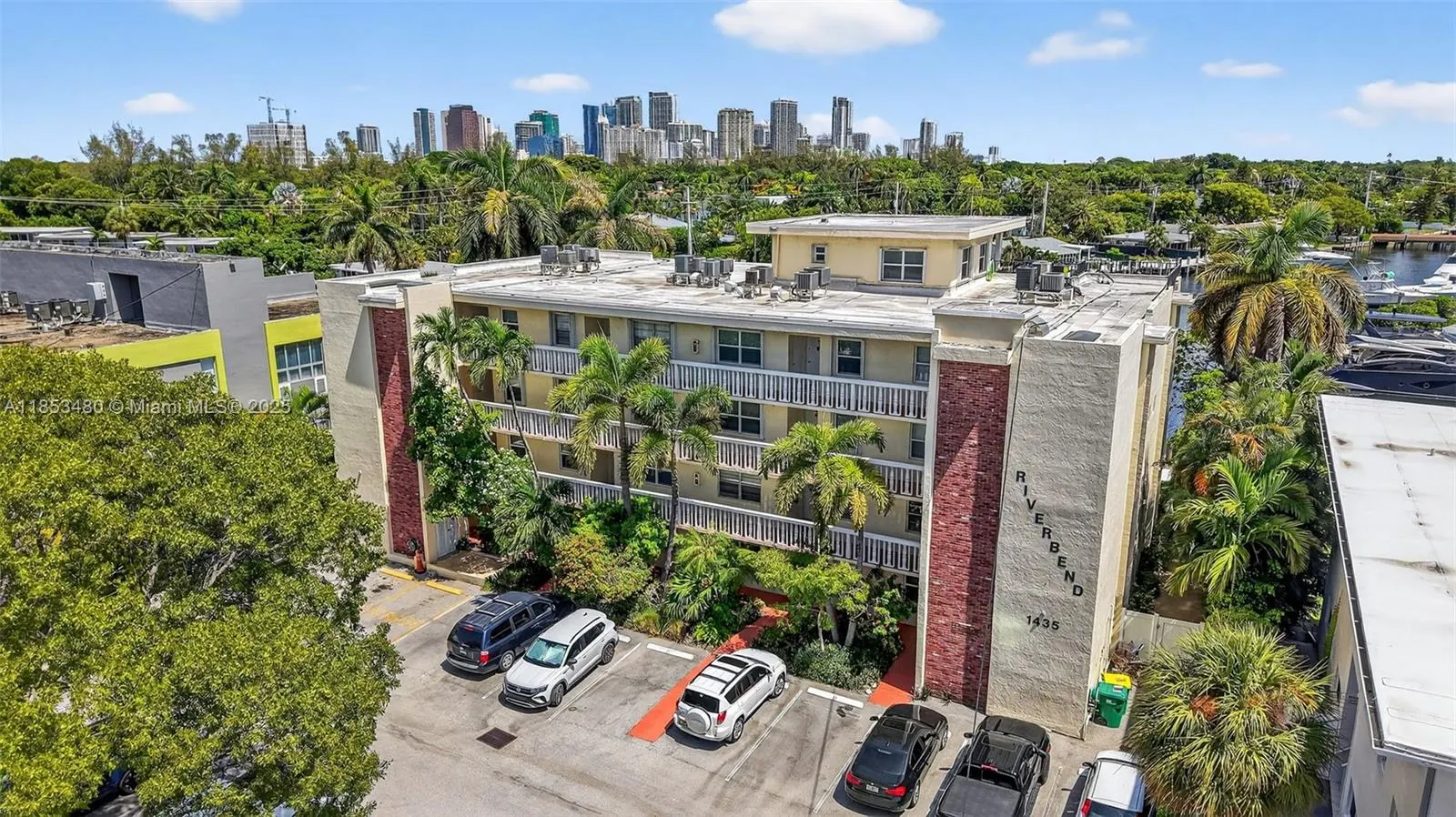 1435 SE 15th St, #302