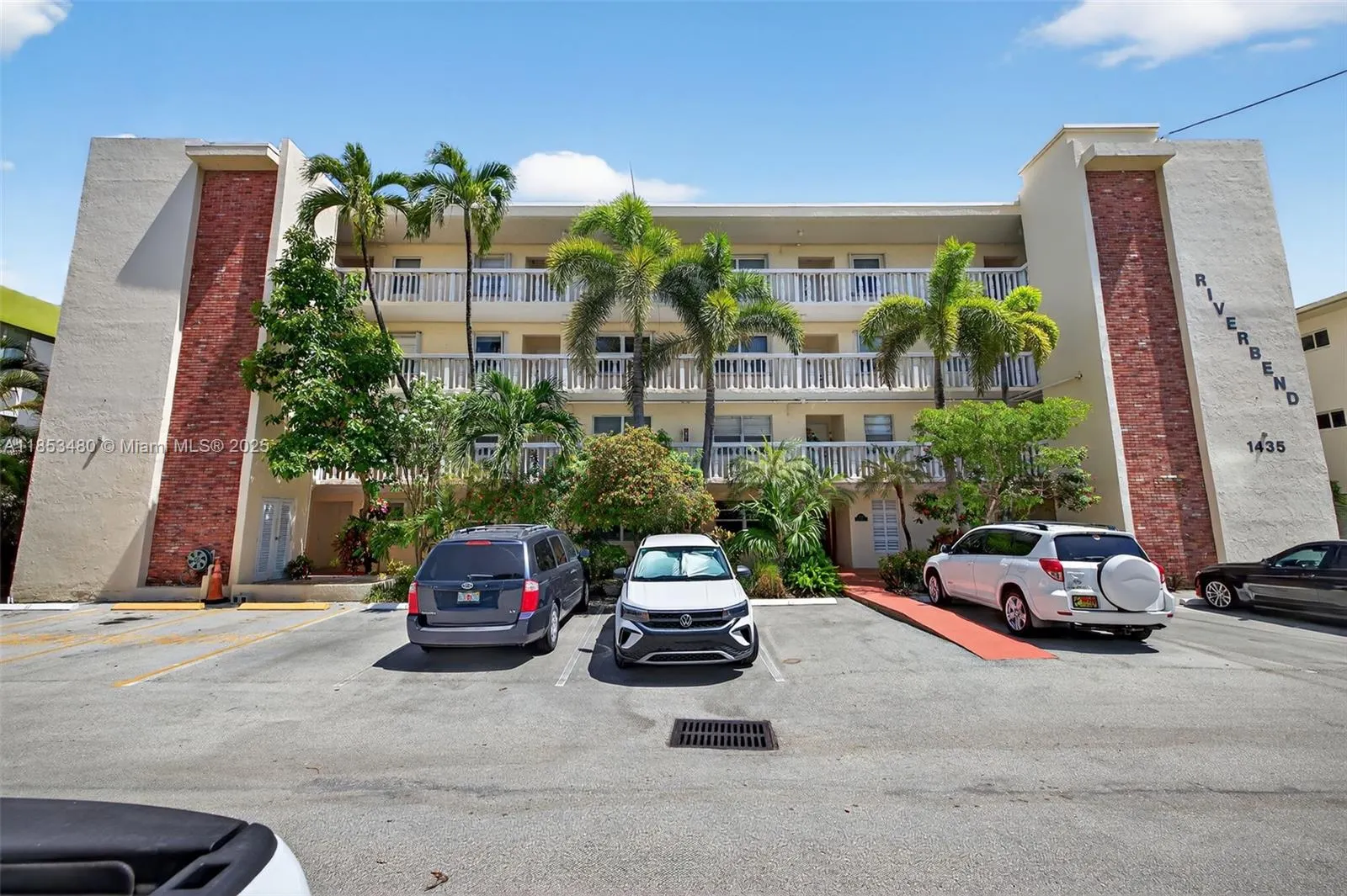1435 SE 15th St, #302