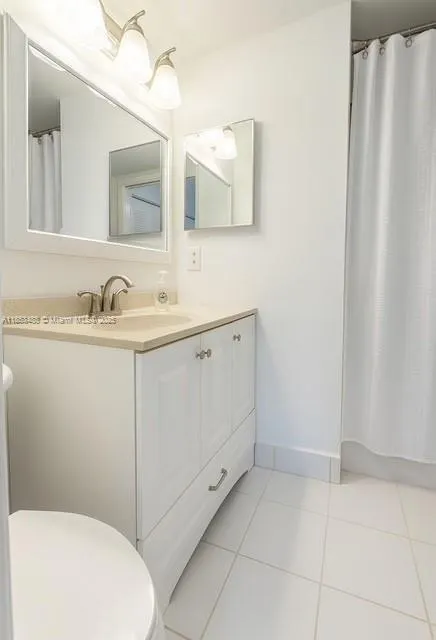 1150 Wildwood Lakes Blvd, #203