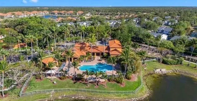 1150 Wildwood Lakes Blvd, #203