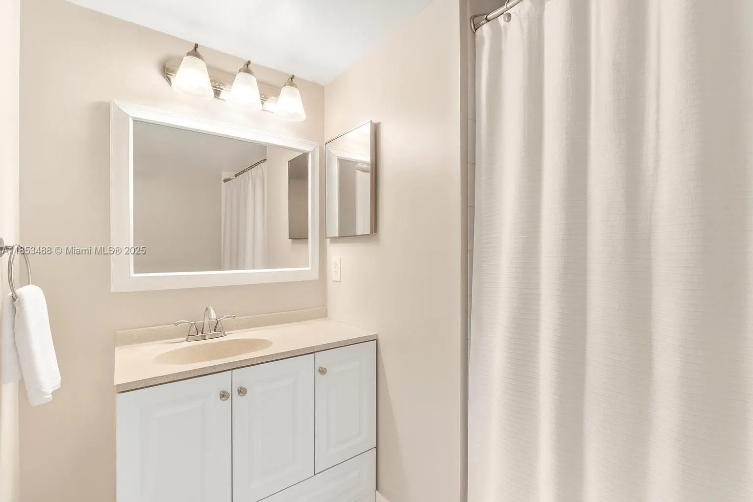 1150 Wildwood Lakes Blvd, #203