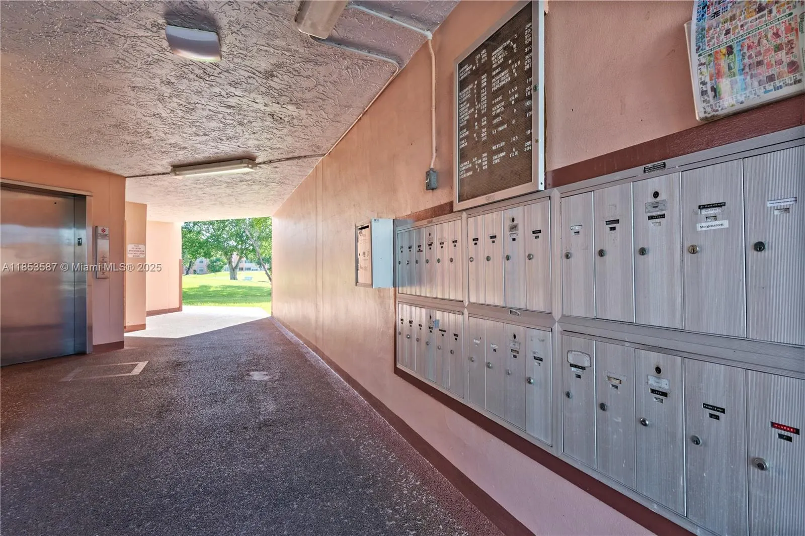 9461 Sunrise Lakes Blvd, #207