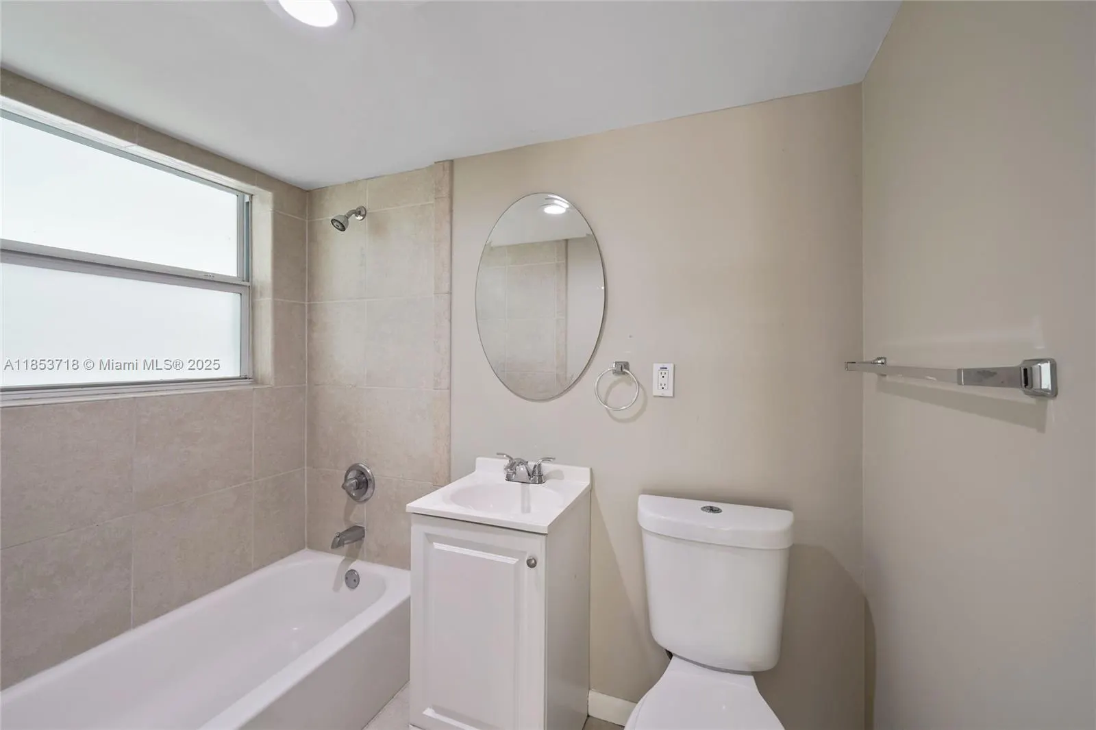 8049 Buttonwood Cir