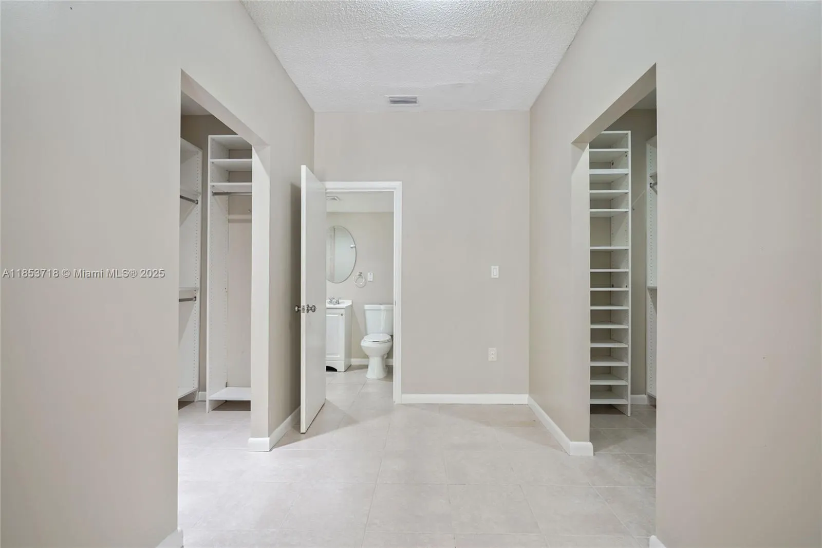 8049 Buttonwood Cir